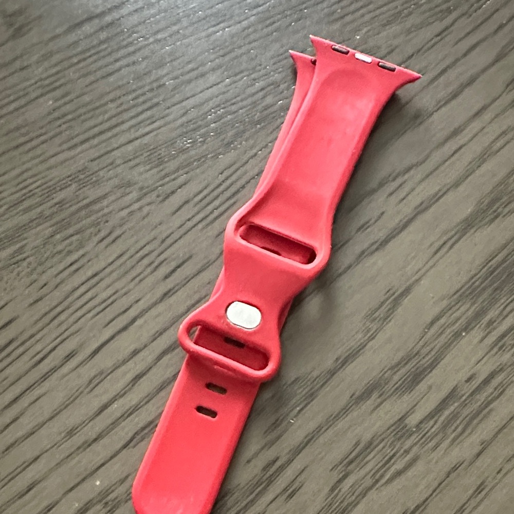 Apple Watch Red Wristband 40mm - Picture 2 of 3
